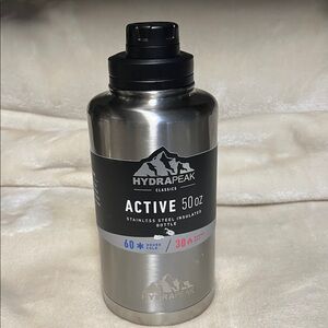 NWT 💦 HYDRAPEAK INSULATED STAINLESS STEEL 50 oz LEAK-PROOF WATER BOTTLE w/HANDLE